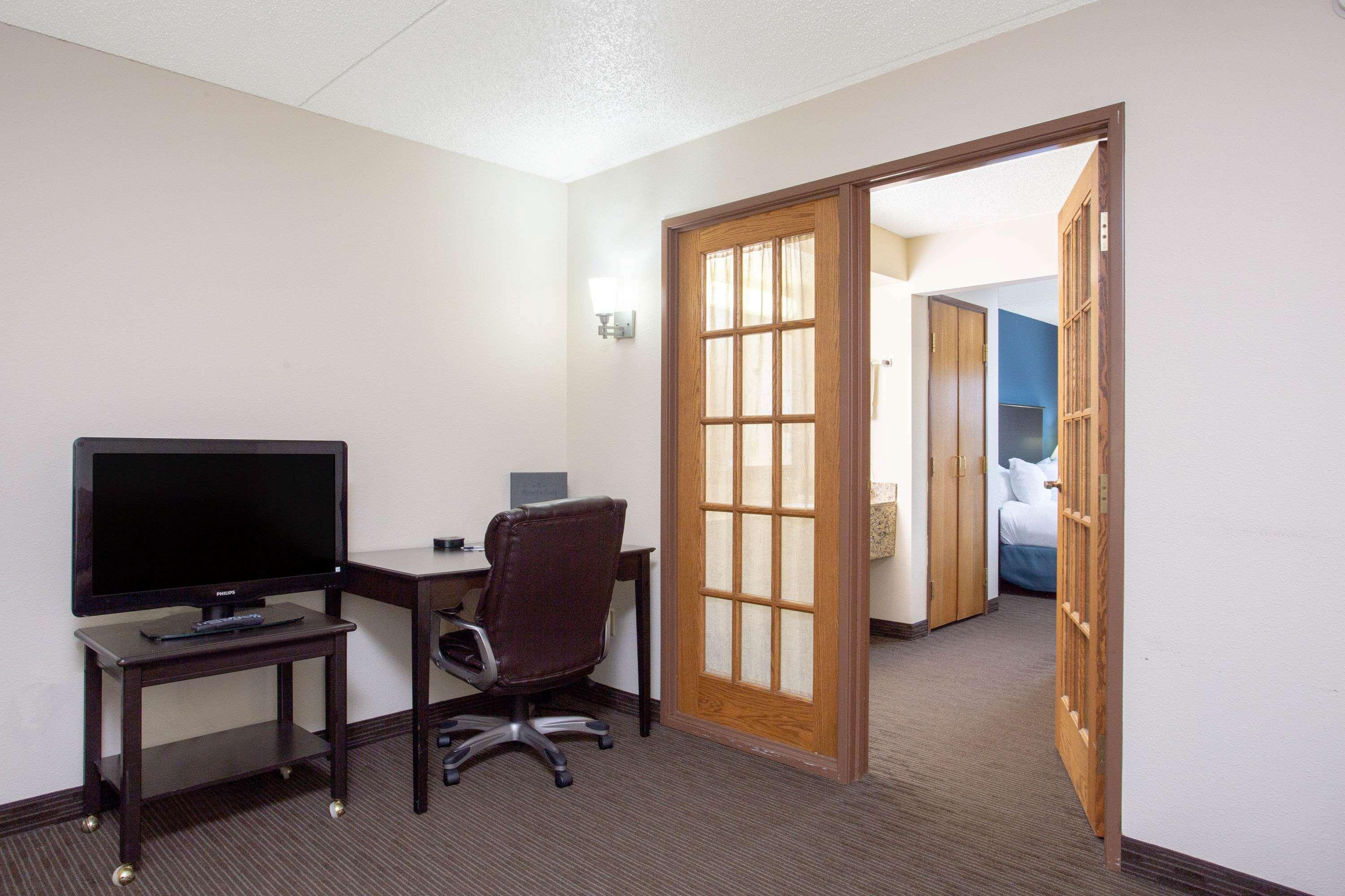 Americinn By Wyndham Green Bay West Екстериор снимка
